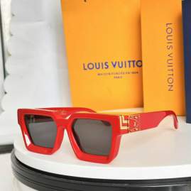 Picture of Louis Vuitton Sunglasses _SKUfw75841774fw